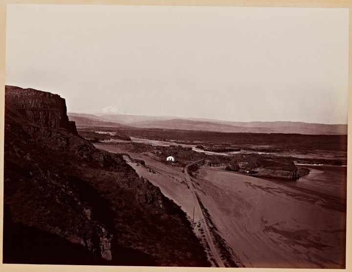 9 CEW, Mount Hood and The Dalles, Columbia River, Oregon, 1867, SUL 1500